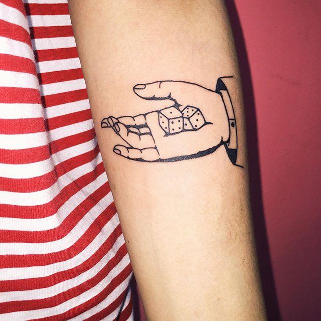 tatuaje brazo de hombre 211