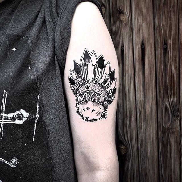 tatuaje brazo de hombre 251