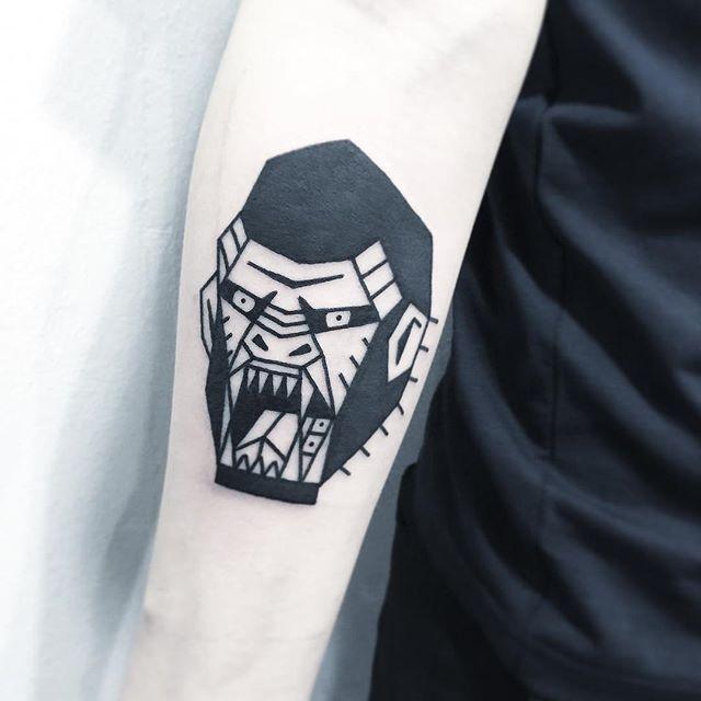 tatuaje brazo de hombre 321