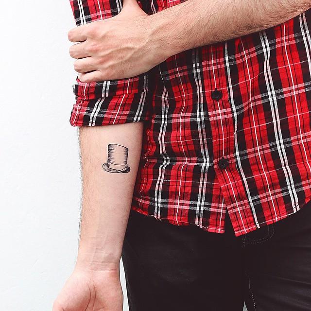 tatuaje brazo de hombre 371