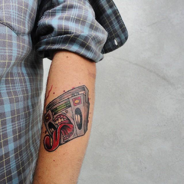 tatuaje brazo de hombre 681