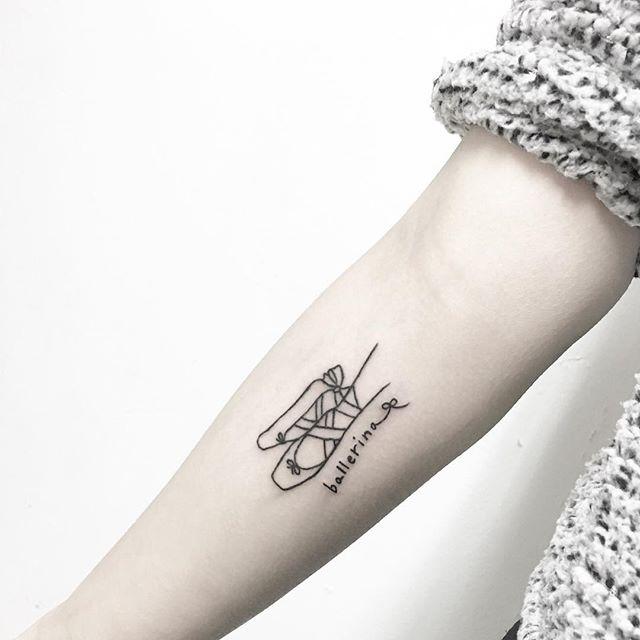 tatuaje brazo de mujer 11
