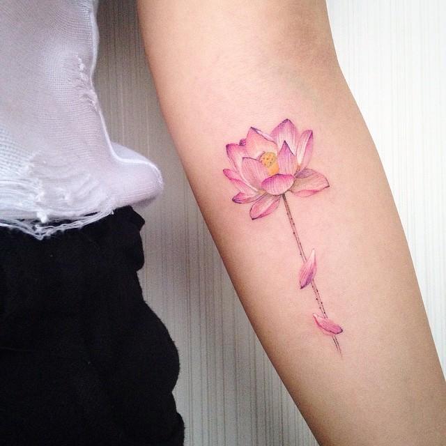 tatuaje brazo de mujer 1121