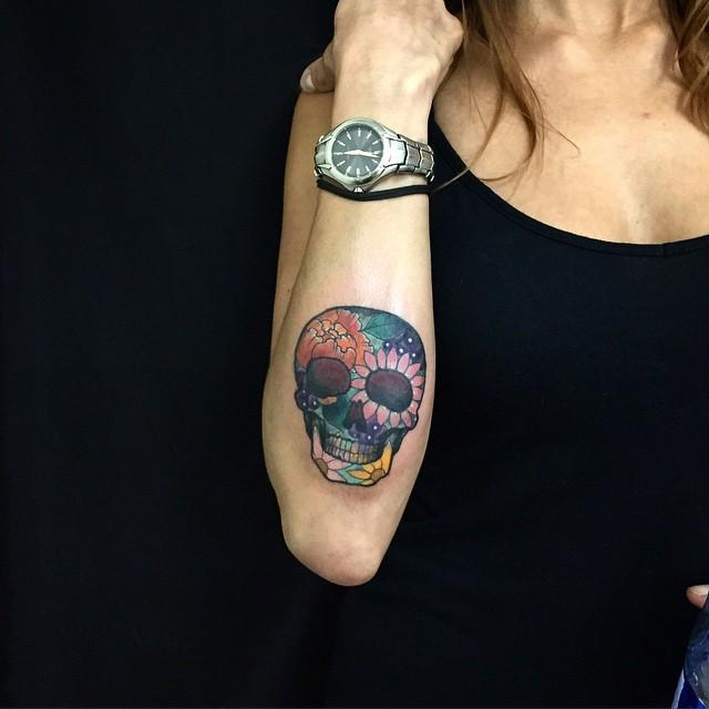 tatuaje brazo de mujer 1191