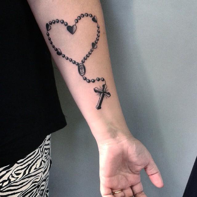 tatuaje brazo de mujer 151