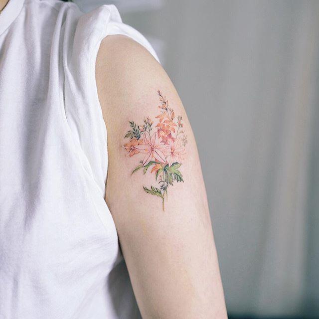 tatuaje brazo de mujer 161