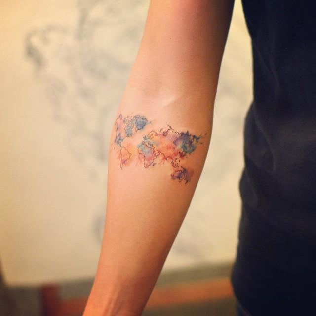 tatuaje brazo de mujer 461