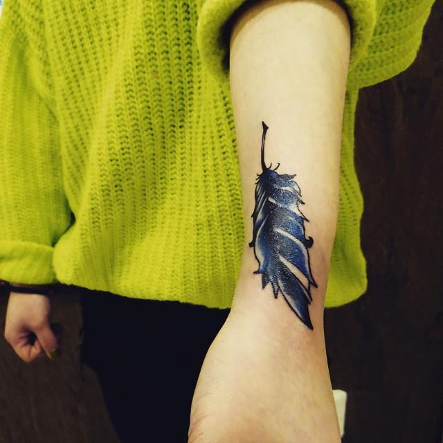 tatuaje brazo de mujer 691