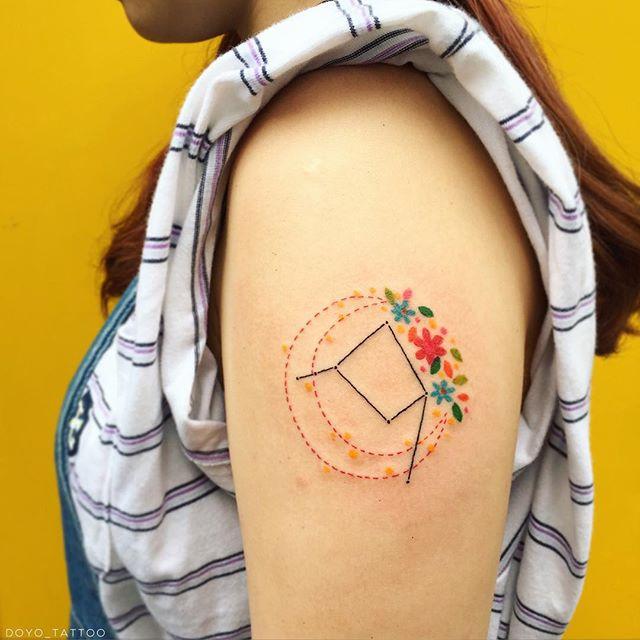 tatuaje brazo de mujer 741