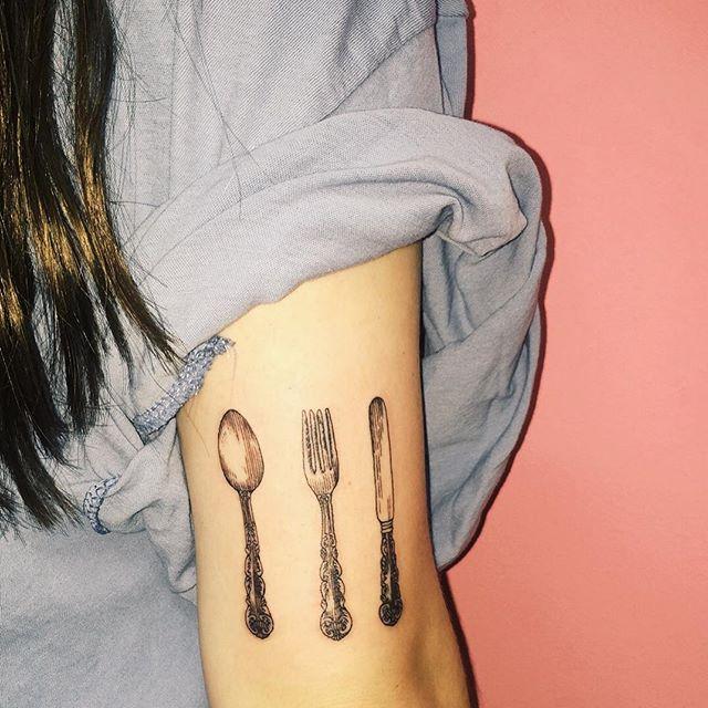 tatuaje brazo de mujer 771