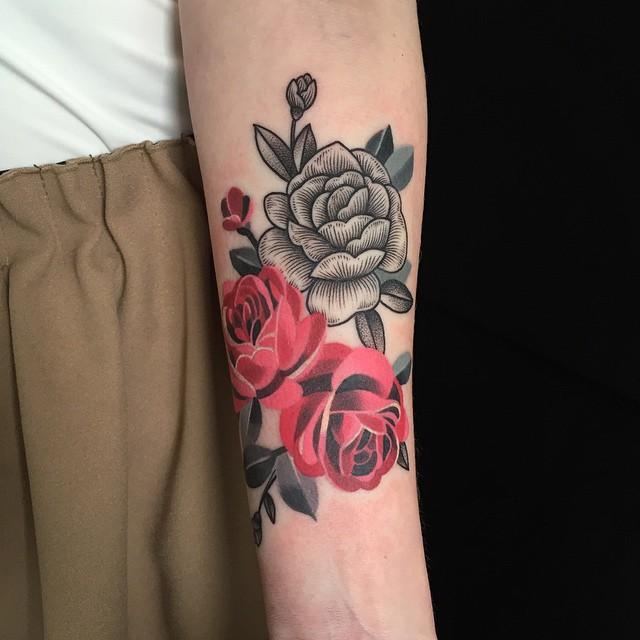 tatuaje brazo de mujer 951