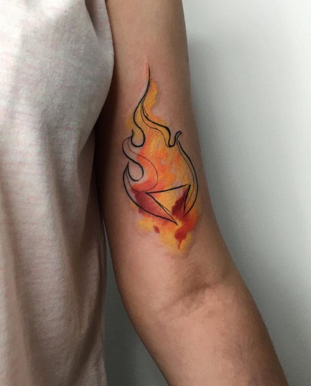 tattoo femenino con fuego 03