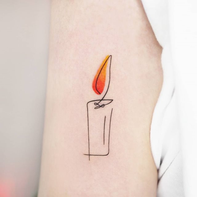 tattoo femenino con fuego 09