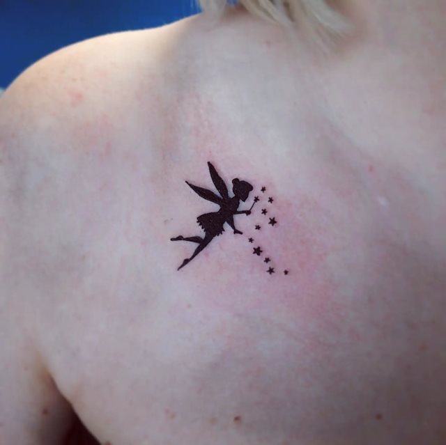 tattoo femenino con una hada 15
