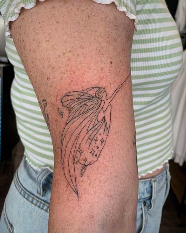 tattoo femenino con una hada 26