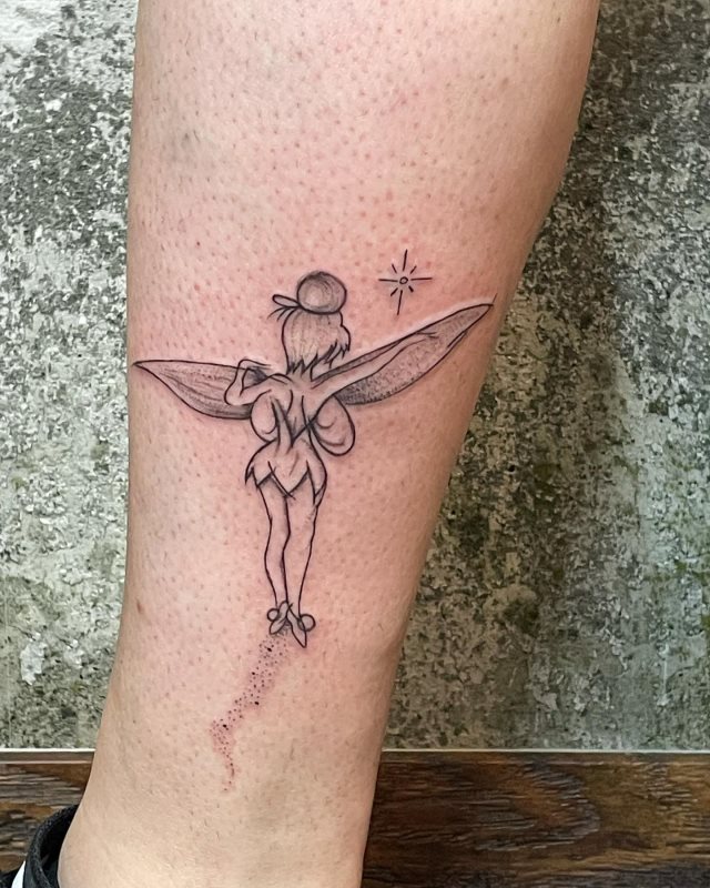tattoo femenino con una hada 51