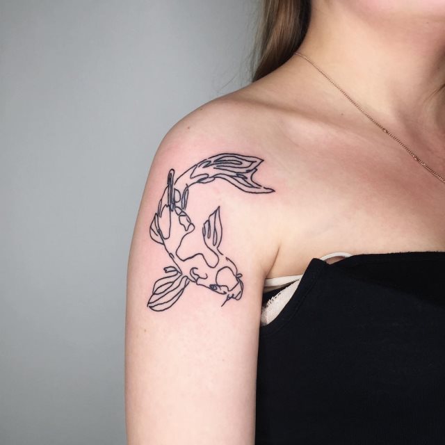 tattoo femenino de carpa 06