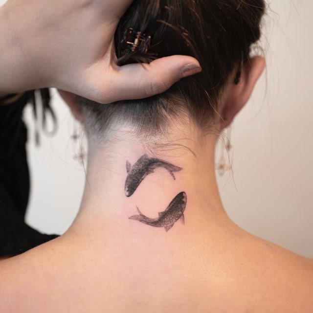 tattoo femenino de carpa 25