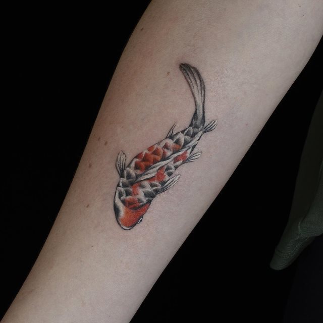 tattoo femenino de carpa 46