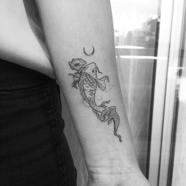 tattoo femenino de carpa 50