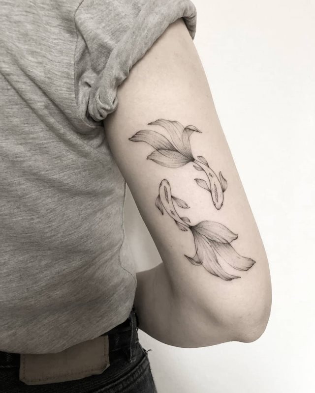 tattoo femenino de carpa 59