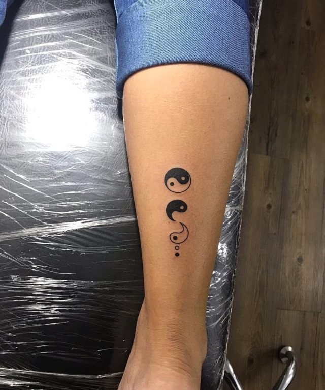 tattoo femenino del yin y yang 11