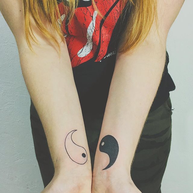 tattoo femenino del yin y yang 15