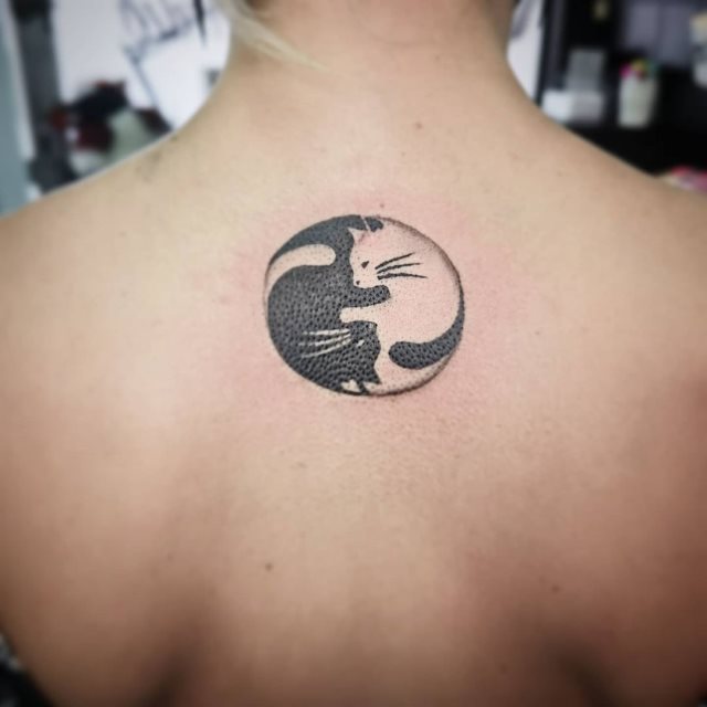 tattoo femenino del yin y yang 45