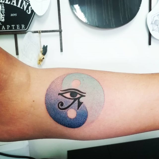 tattoo femenino del yin y yang 54