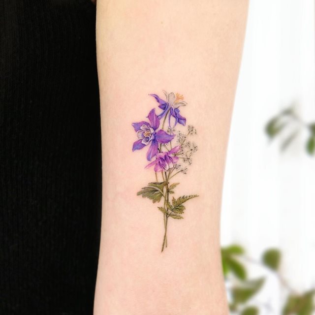 tattoo femenino flor 03