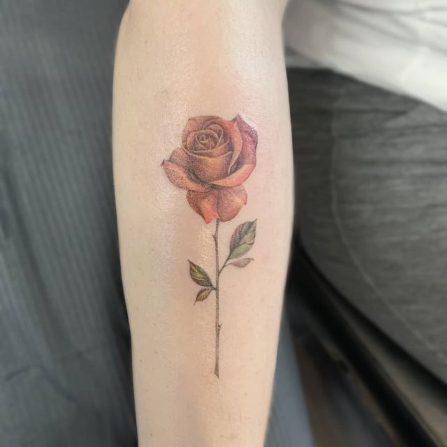 tattoo femenino flor 05
