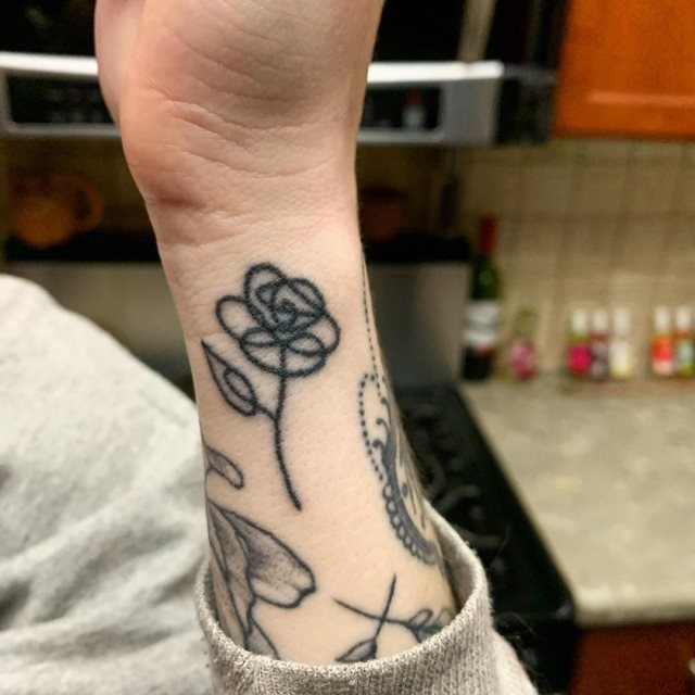 tattoo femenino flor 09
