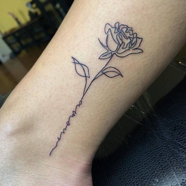 tattoo femenino flor 14