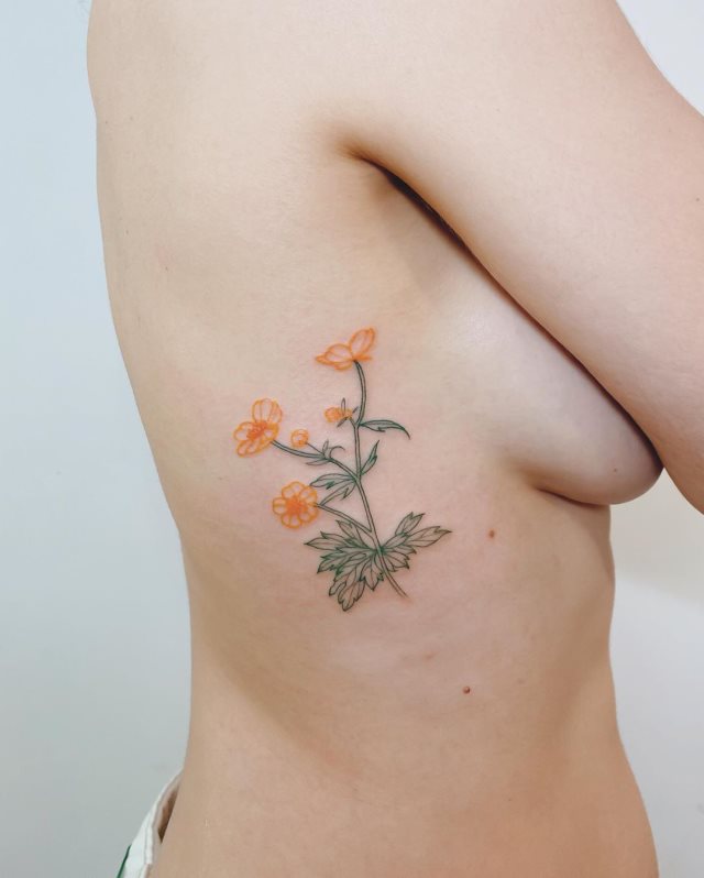 tattoo femenino flor 51