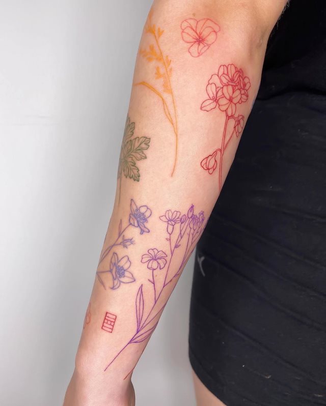 tattoo femenino flor 52