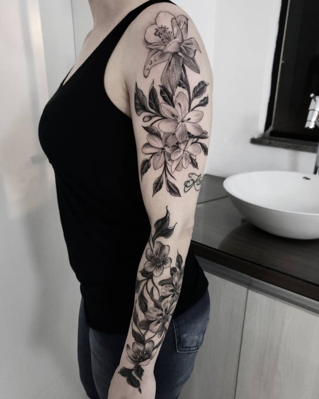 tattoo femenino flor para el brazo 06