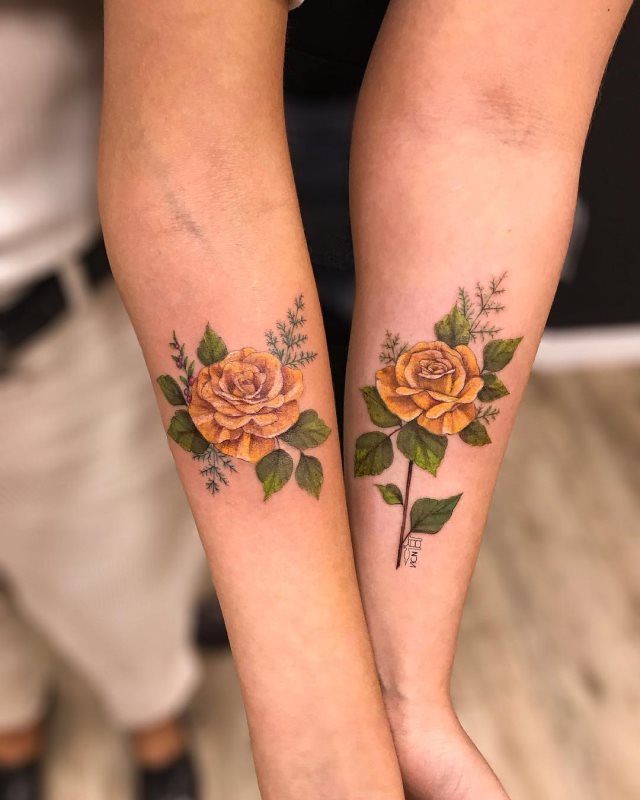 tattoo femenino flor para el brazo 07