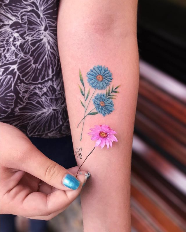 tattoo femenino flor para el brazo 10