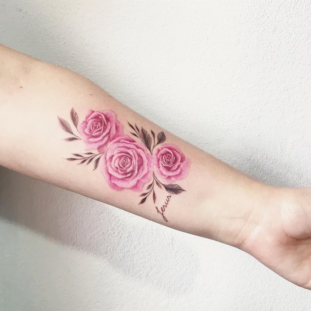 tattoo femenino flor para el brazo 28