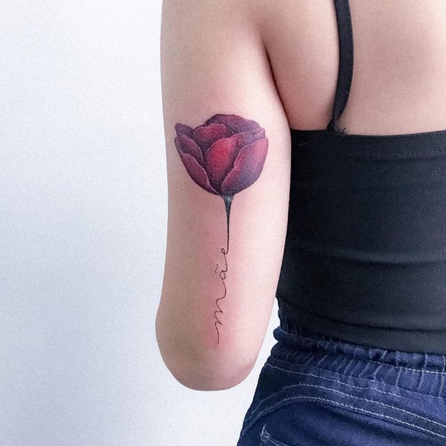 tattoo femenino flor para el brazo 33