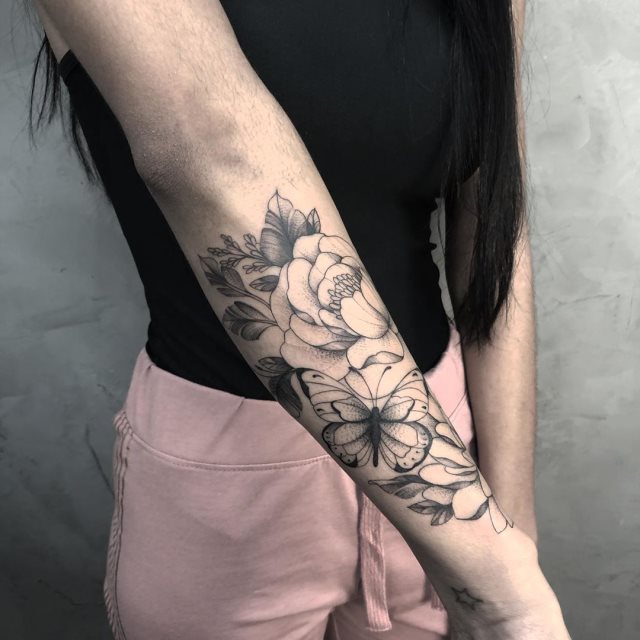 tattoo femenino flor para el brazo 46