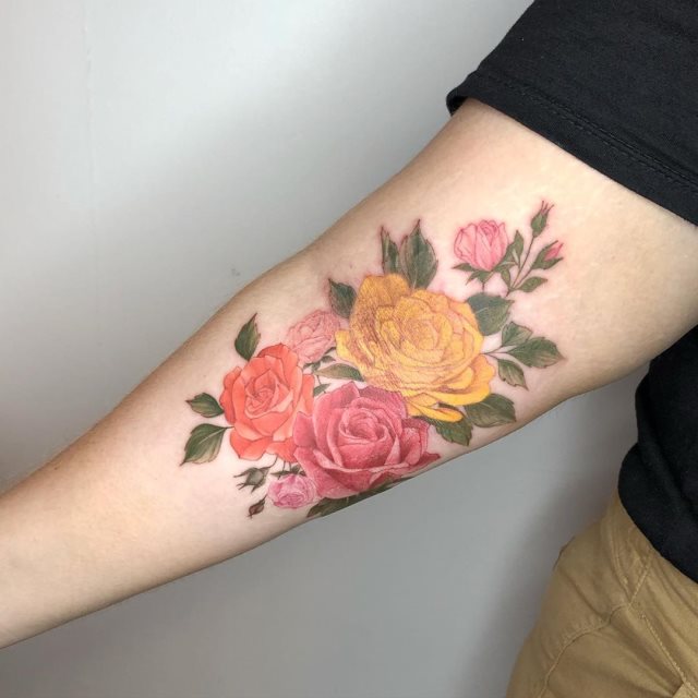 tattoo femenino flor para el brazo 50