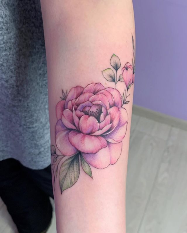 tattoo femenino flor para el brazo 53