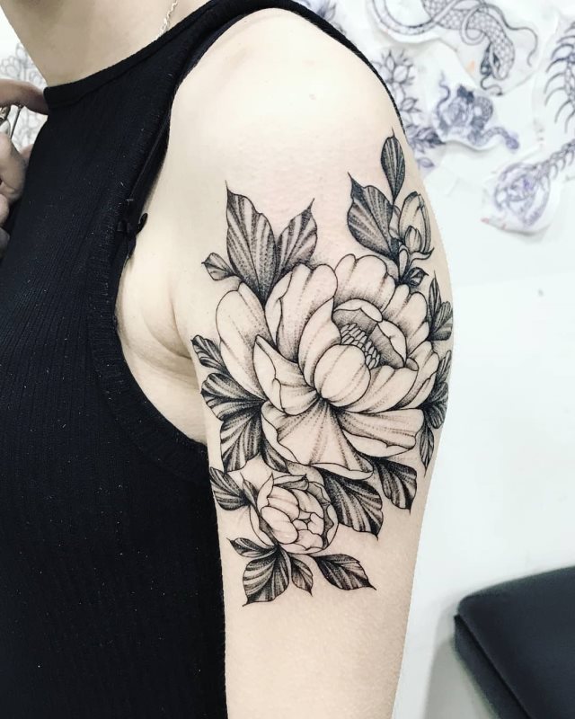 tattoo femenino flor para el brazo 55