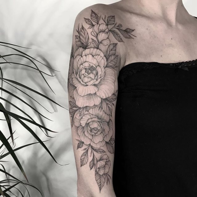tattoo femenino flor para el brazo 64