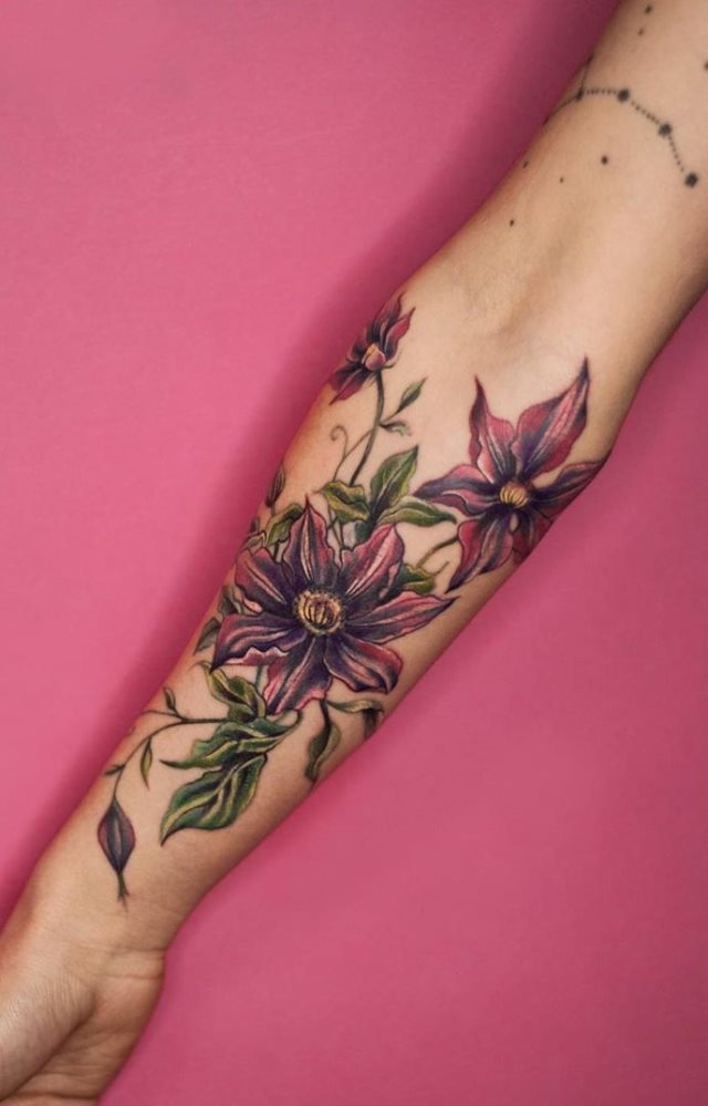 tattoo femenino flor para el brazo 82
