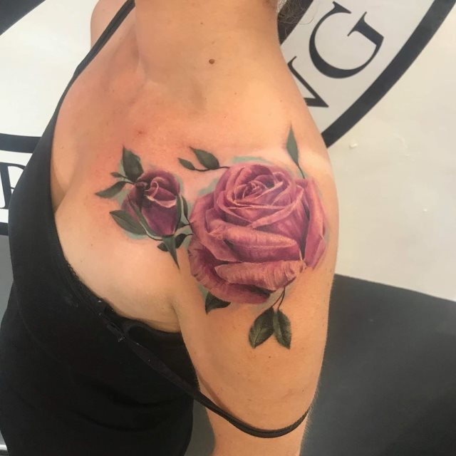tattoo femenino flor para el hombro 03