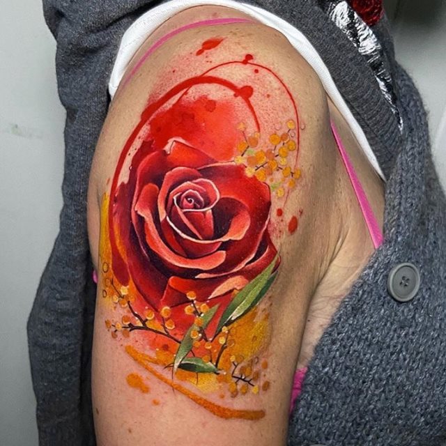 tattoo femenino flor para el hombro 07