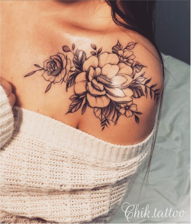 tattoo femenino flor para el hombro 44