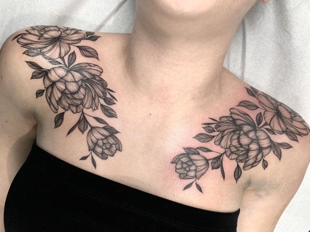 tattoo femenino flor para el hombro 48
